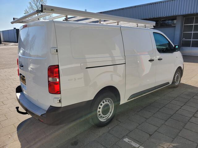 Toyota PROACE Worker 2.0 D-4D Navigator Long Airco | 2 zitter | Cruisecontrol | El.ramen | Central lock | Trekhaak | Imperial+rol