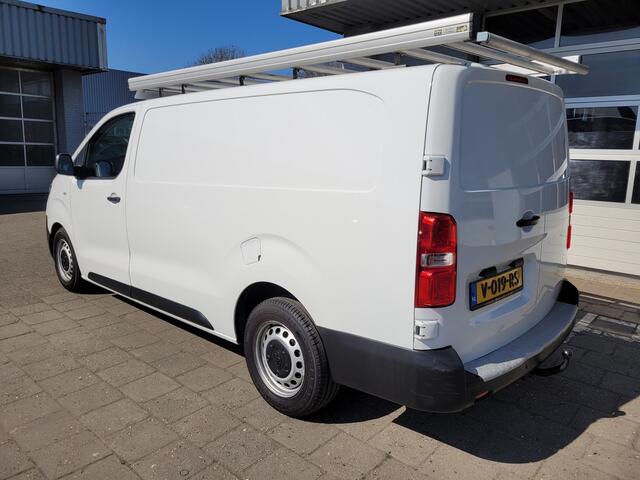 Toyota PROACE Worker 2.0 D-4D Navigator Long Airco | 2 zitter | Cruisecontrol | El.ramen | Central lock | Trekhaak | Imperial+rol