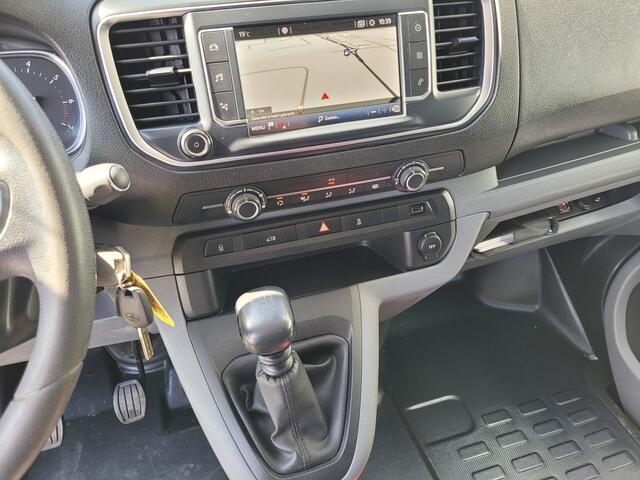 Toyota PROACE Worker 2.0 D-4D Navigator Long Airco | 2 zitter | Cruisecontrol | El.ramen | Central lock | Trekhaak | Imperial+rol