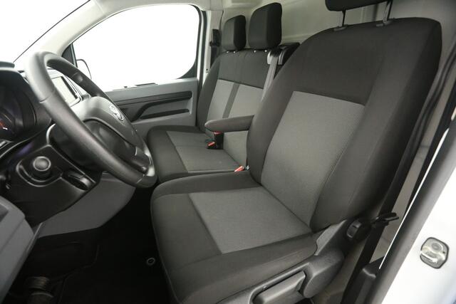 Toyota PROACE Worker 2.0 L2H1 145PK Airco Cruise Carplay 3 Persoons Parkeersensoren Schuifdeur