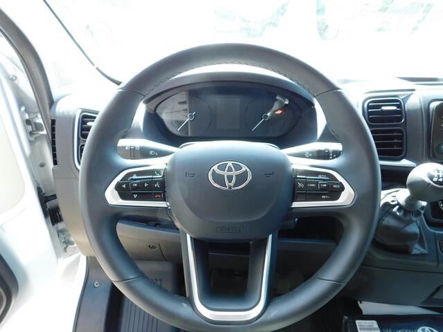 Toyota PROACE Max 2.2 D-4D L3H2 3.5t Navigator