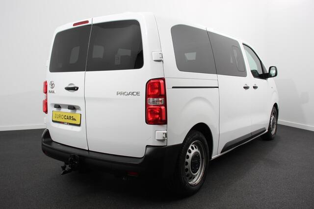 Toyota PROACE Shuttle 1.5 D-4D 116pk Dynamic VP 9 persoons Trekhaak Airco Cruise Control Bluetooth Getinte ramen