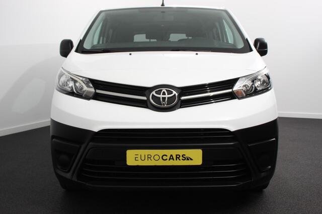Toyota PROACE Shuttle 1.5 D-4D 116pk Dynamic VP 9 persoons Trekhaak Airco Cruise Control Bluetooth Getinte ramen