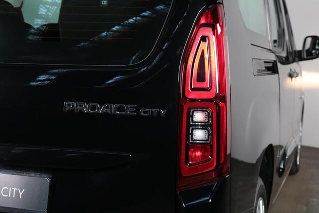 Toyota PROACE CITY Verso 1.2 Turbo Live Long 7-Persoons, Apple Carplay, Android Auto, Bearlock, All season banden, Parkeersensoren voor en achter