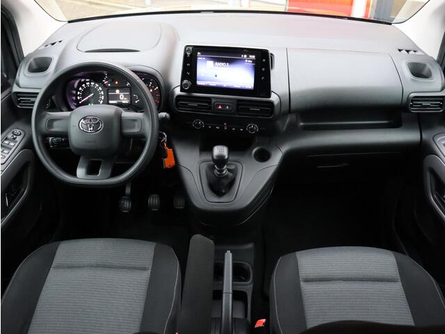 Toyota PROACE CITY Verso 1.2 Turbo Live 7-Persoons Apple Carplay, Android Auto, Cruise Control, Dealer onderhouden!