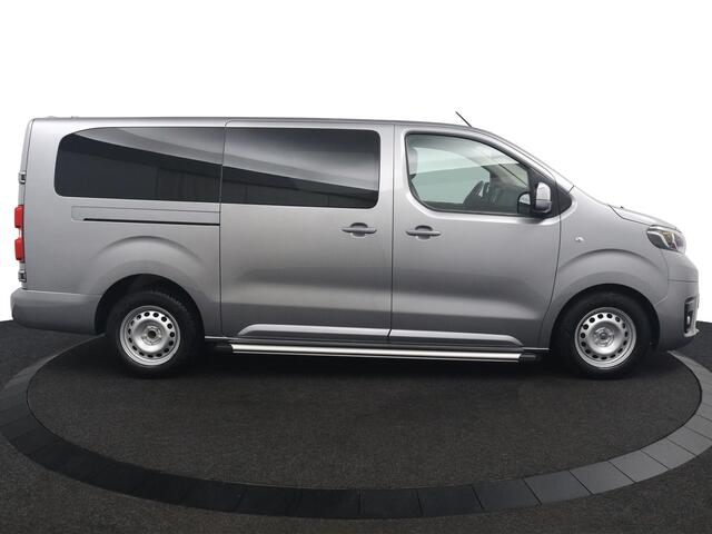 Toyota PROACE Dubbele Cabine Dubbele Cabine 2.0 D-4D 177pk Prof Automaat | Zomerwielen op Lichtmetalen Velgen aanwezig | Lederen Bekleding | Trekhaak | Navigatie | Parkeercamera | 2 Schuifdeuren |