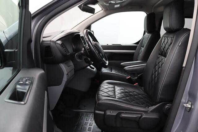 Toyota PROACE Dubbele Cabine Dubbele Cabine 2.0 D-4D 177pk Prof Automaat | Zomerwielen op Lichtmetalen Velgen aanwezig | Lederen Bekleding | Trekhaak | Navigatie | Parkeercamera | 2 Schuifdeuren |