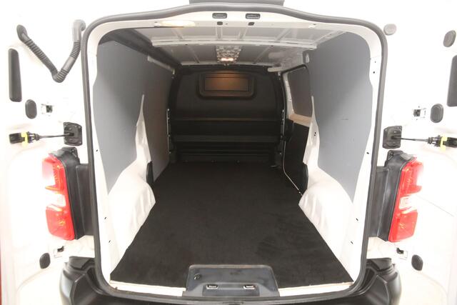 Toyota PROACE 2.0 D-4D L2H1 145PK Airco Cruise Carplay Parkeersensoren 3 Persoons Elektrpakket