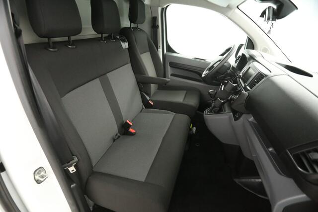 Toyota PROACE 2.0 D-4D L2H1 145PK Airco Cruise Carplay Parkeersensoren 3 Persoons Elektrpakket