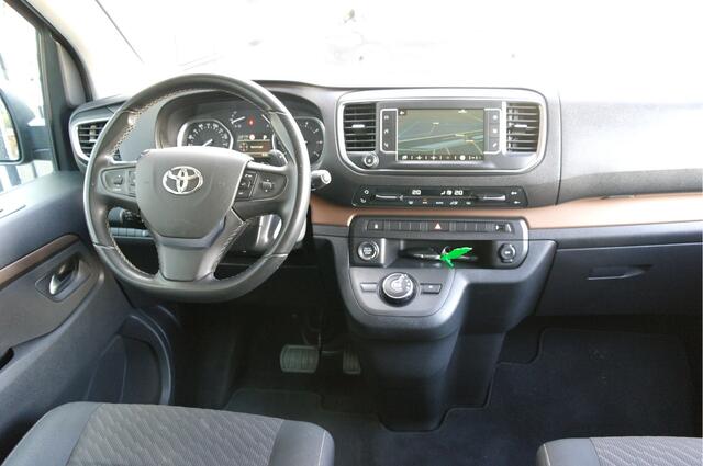 Toyota PROACE Worker 2.0 D-4D Dynamic Long DC Verso Automaat | Cruise | Carplay | Pano | Trekhaak | 5-Zitplaatsen