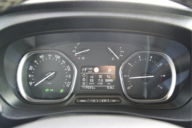 Toyota PROACE Worker 2.0 D-4D Dynamic Long DC Verso Automaat | Cruise | Carplay | Pano | Trekhaak | 5-Zitplaatsen