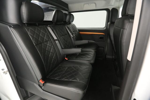 Toyota PROACE 2.0 D-4D L3H1 | DC | 5-Zits | Airco | Cruise | Navi | Camera | Trekh. | Parkeersens. | Stoelverw.