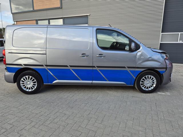 Toyota PROACE Worker 2.0 D-4D Prof 180pk automaat 2x schuifdeur 2500kg trekhaak camera voorschade 3-pers half leder pdc 120.000km l2h1