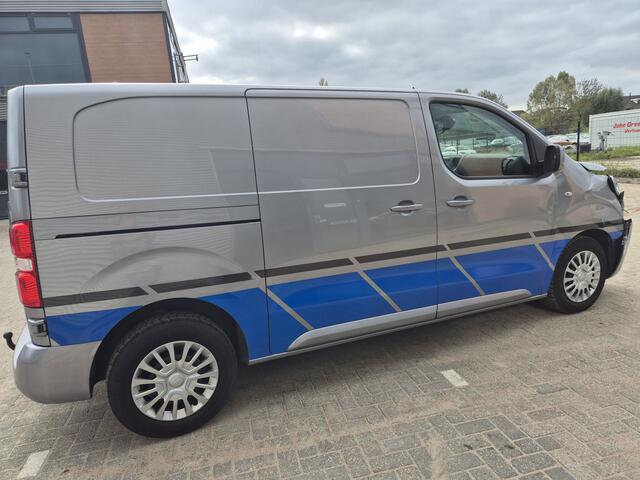 Toyota PROACE Worker 2.0 D-4D Prof 180pk automaat 2x schuifdeur 2500kg trekhaak camera voorschade 3-pers half leder pdc 120.000km l2h1