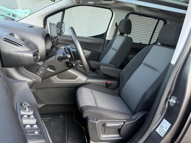 Toyota PROACE CITY Verso 1.2 Turbo Dynamic **NAVIGATIE/ PANORAMADAK/ STOELVERWARMING/ DODEHOEKDETECTIE/ 36 MAANDEN GARANTIE**