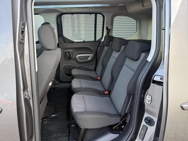 Toyota PROACE CITY Verso 1.2 Turbo Dynamic **NAVIGATIE/ PANORAMADAK/ STOELVERWARMING/ DODEHOEKDETECTIE/ 36 MAANDEN GARANTIE**