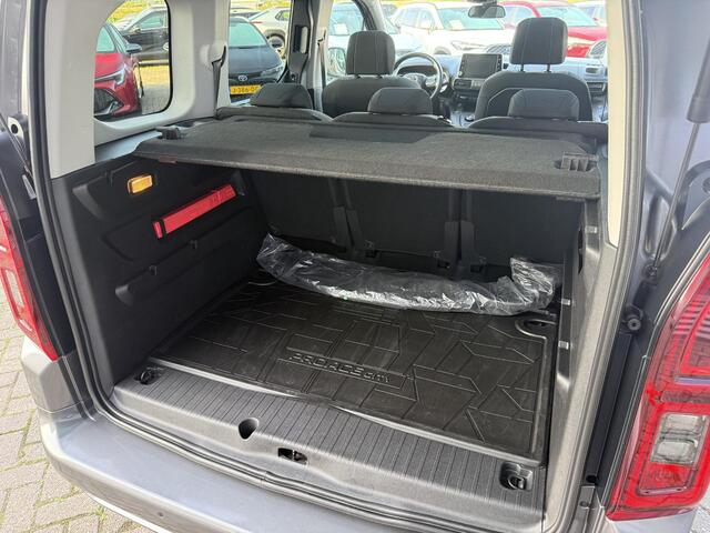 Toyota PROACE CITY Verso 1.2 Turbo Dynamic **NAVIGATIE/ PANORAMADAK/ STOELVERWARMING/ DODEHOEKDETECTIE/ 36 MAANDEN GARANTIE**