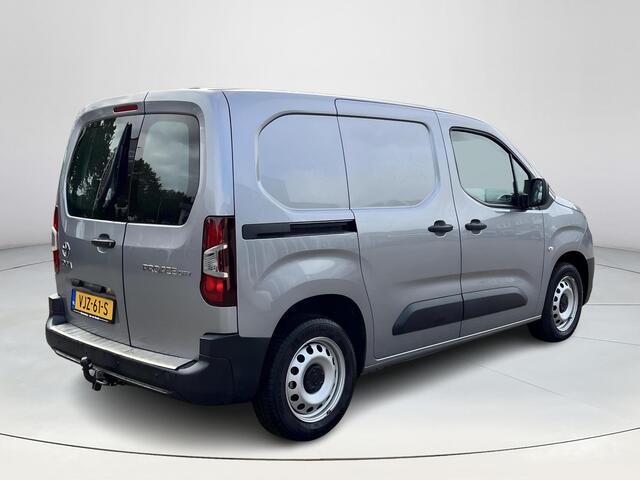 Toyota PROACE CITY 1.5 D-4D Cool Comfort | Trekhaak | Airco | Achterdeuren met ramen | 3 Zitplaatsen |