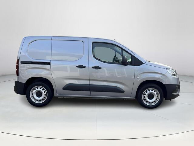 Toyota PROACE CITY 1.5 D-4D Cool Comfort | Trekhaak | Airco | Achterdeuren met ramen | 3 Zitplaatsen |