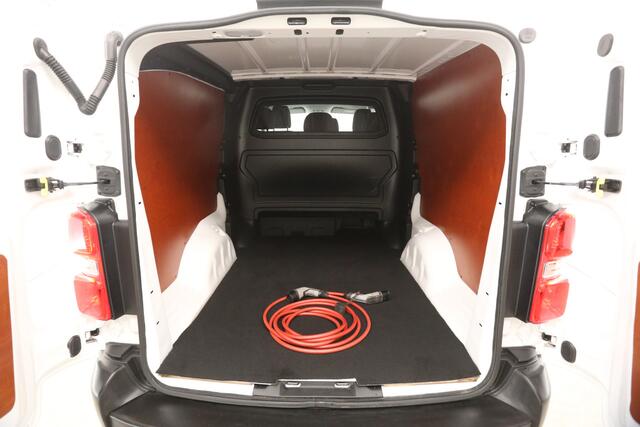 Toyota PROACE Extra Range 75 kWh L3H1 | SOH 93% | Snelladen | Dubbele Cabine | Elektrisch | Airco | Cruise | Carplay | 2xSchuifdeur | Navigatie