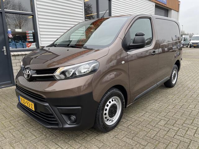 Toyota PROACE Compact 2.0 D-4D 122pk automaat Navigator L1H1 / vaste prijs rijklaar ¤ 16.950 ex btw / lease vanaf ¤ 285 / bruin metallic / euro 6 diesel / bpm vrij / airco / cruise / navi / trekhaak / pdc !