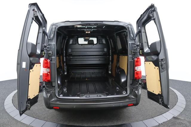 Toyota PROACE Electric Long Worker 75kWh Standaard laadvermogen Electric Navigator met Bank