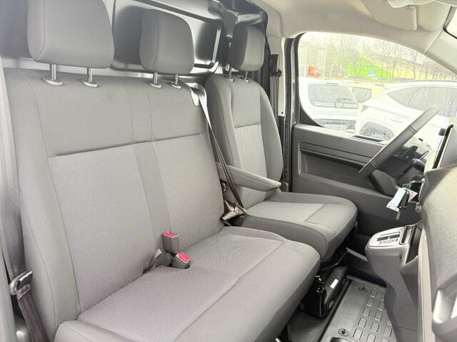 Toyota PROACE Electric Worker Navigator Extra Range Long L2 75 kWh **NIEUWE BUS/ NAVIGATIE/ DIRECT LEVERBAAR/ 3 ZITPLAATSEN**