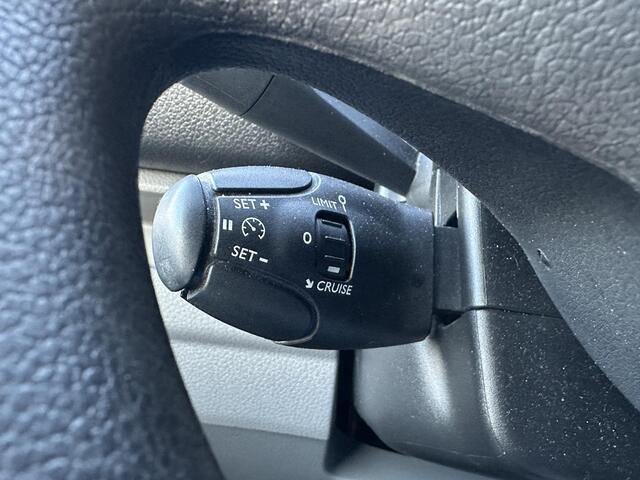 Toyota PROACE Shuttle 1.5 D-4D Cool Long | Nette staat! | 24.795 INCLUSIEF BTW INCLUSIEF BPM | 9 Persoons | Trekhaak | Carplay | Navigatie | Airco | Cruise Control | 2 Sleutels | Onderhoudshistorie |