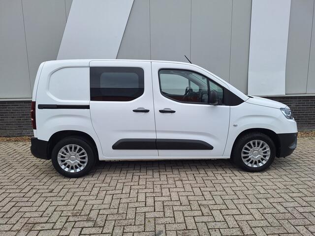 Toyota PROACE CITY 1.5 D-4D Professional Automaat 130pk Trekhaak PDC v+a Dode hoek detectie Navi Cam