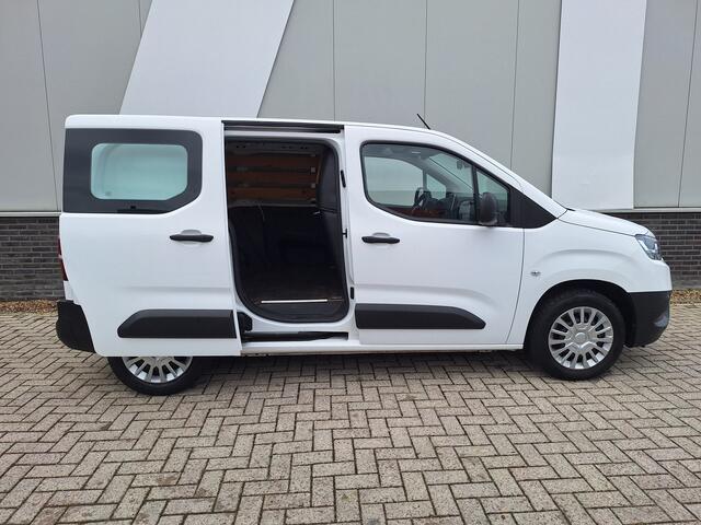 Toyota PROACE CITY 1.5 D-4D Professional Automaat 130pk Trekhaak PDC v+a Dode hoek detectie Navi Cam