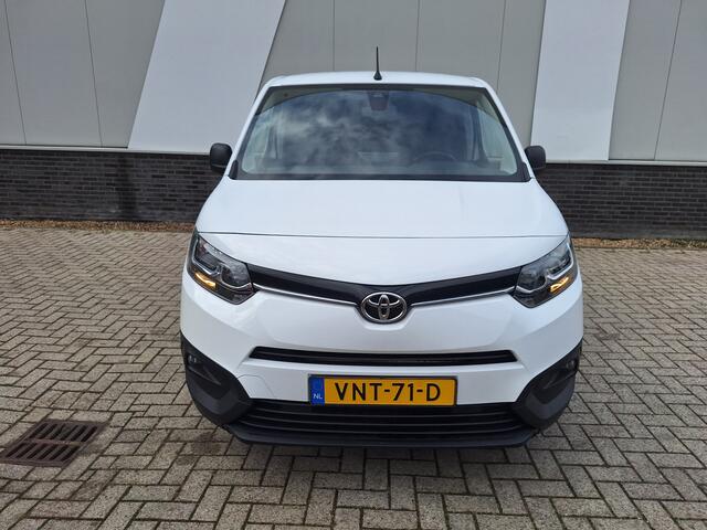 Toyota PROACE CITY 1.5 D-4D Professional Automaat 130pk Trekhaak PDC v+a Dode hoek detectie Navi Cam