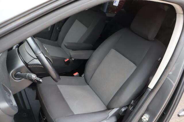 Toyota PROACE Worker 2.0 D-4D Black Line Long Dubbelcabine | Origineel NL | 2x Schuifdeur | Navigatie | Climate | Trekhaak |