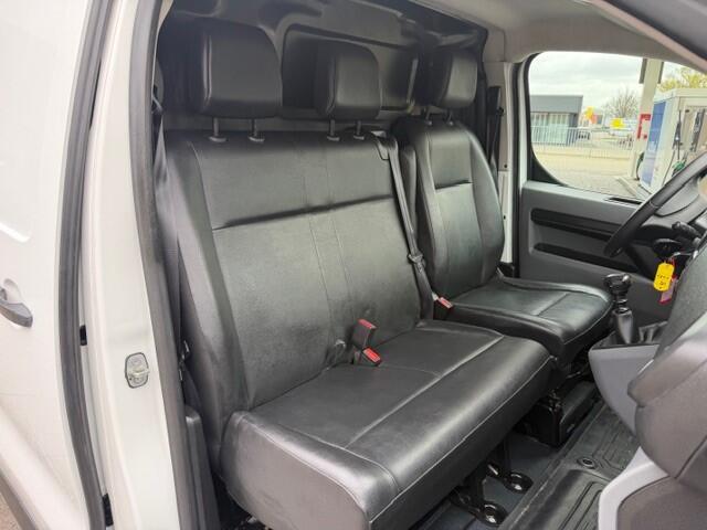 Toyota PROACE Worker 1.5 D-4D Cool Comfort AIRCO I PDC I 3-ZITS I LEDER INTERIEUR I ELEKTRISCHE RAMEN EN SPIEGELS