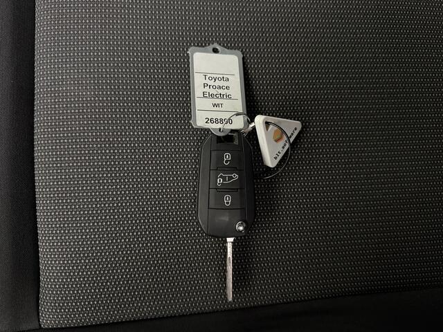 Toyota PROACE 75KWH Medium Dynamic | Multimedia | Airco | Cruise | 3-Zits