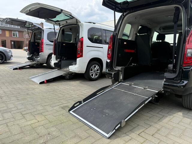 Toyota PROACE CITY Verso L1 - Automaat 4+1 - Rolstoelauto - Alle opties - Bodemverlaging TRIPOD + Lier - 1e Eigenaar - Rolstoelvervoer