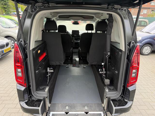 Toyota PROACE CITY Verso L1 - Automaat 4+1 - Rolstoelauto - Alle opties - Bodemverlaging TRIPOD + Lier - 1e Eigenaar - Rolstoelvervoer