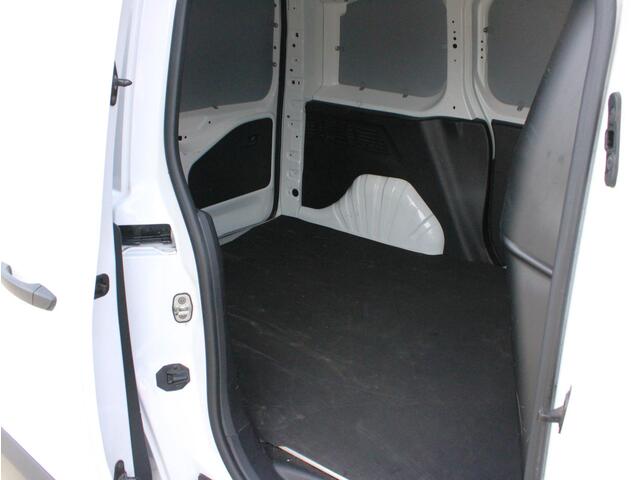 Toyota PROACE CITY 1.5 D-4D Professional 3-Zits, Trekhaak, Carplay/Android Auto, Parkeersensoren Voor en Achter, Navigatie