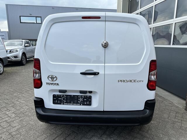 Toyota PROACE CITY 1.2 Benzine Automaat Airco,Cruise,Navi,Pdc 3 persoons