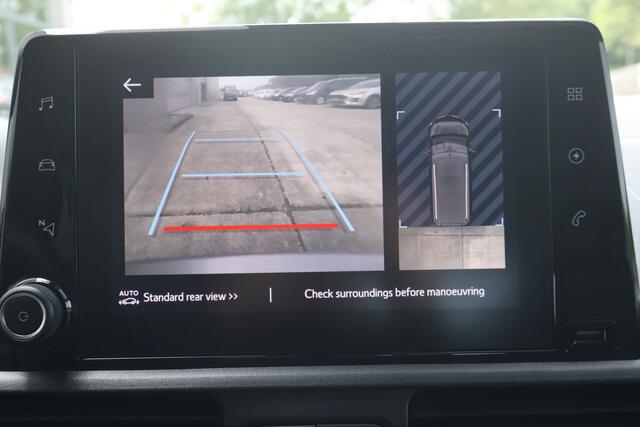 Toyota PROACE CITY Verso Electric Dynamic Long 50 kWh 7p. NL- Auto!! Dode Hoek I Camera I Keyless E+S -- Tweede Pinksterdag geopend van 11.00 t/m 16.00 --