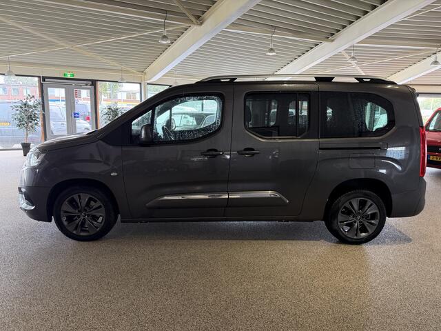 Toyota PROACE CITY Verso 1.2 Turbo 130pk Active Long 7 persoons / rolstoel lift / vaste prijs rijklaar € 24.950 marge / lease vanaf € 407 / automaat / camera / grijs metallic / dubbele schuifdeur / euro 6