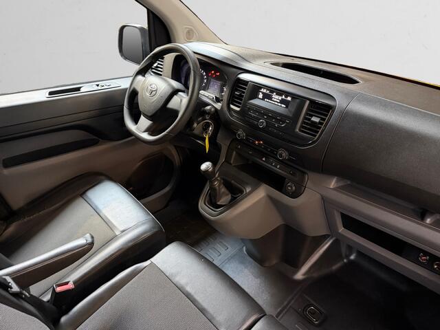 Toyota PROACE Worker 1.6 D-4D Cool Comfort Long Euro 6- NAP 91dkm, 3 Pers, Leder Interieur, Trekhaak, Cruise, Bluetooth Multimedia