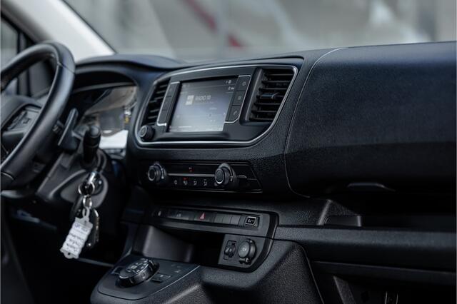 Toyota PROACE 2.0 D XL L3H1 | Standkachel | Camera | CarPlay | Stoelverwarming | Trekhaak | Cruise control | DAB | Nieuwe APK