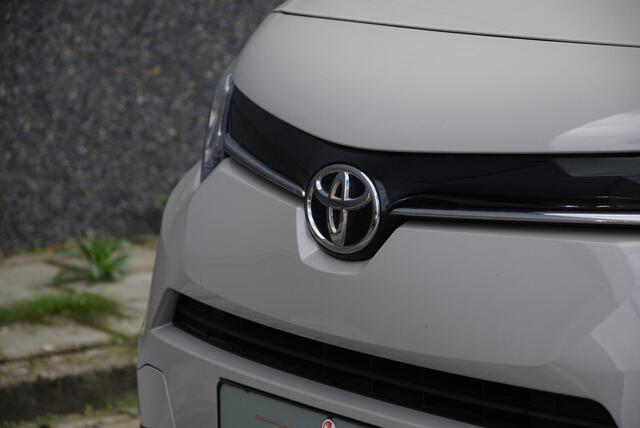 Toyota PROACE CITY Verso 1.2 Turbo Dynamic | panoramadak | carplay | parkeersensoren |