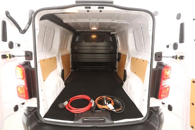 Toyota PROACE Electric Worker L2H1 50 kWh | Snelladen | SOH 99% | Airco | Cruise | Carplay | 3 Zits | Parkeersens.