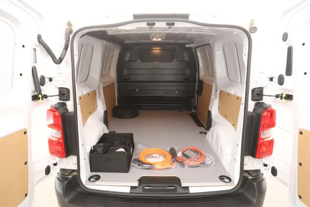 Toyota PROACE Electric Worker 75 kWh L2H1 Long Range | NIEUW | Snelladen | SOH 97% | Virtual | Airco | Camera | Cruise | 3 Zits | Carplay | Parkeersens.