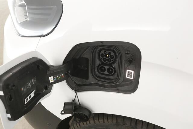 Toyota PROACE Electric Worker 75 kWh L2H1 Long Range | NIEUW | Snelladen | SOH 97% | Virtual | Airco | Camera | Cruise | 3 Zits | Carplay | Parkeersens.