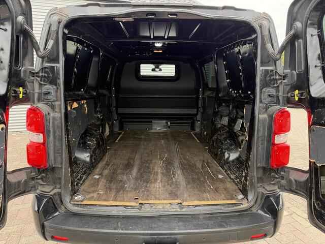 Toyota PROACE Worker 2.0 D-4D Professional Long | Nieuw Binnen! | Stoelverwarming | Trekhaak | Cruise
