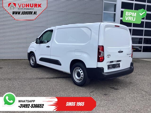 Toyota PROACE e-ProAce City 50 kWh 320 km WLTP L2 3Pers./ LED/ Standkachel/ Stoelverw./ Stuurverw./ Carplay/ Camera/ PDC/ Cruise/ Airco