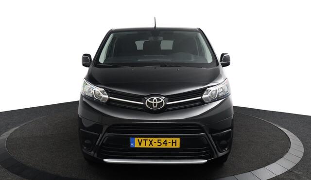 Toyota PROACE Long Worker DC 2.0 D-4D Live | Trekhaak | Dubbele Cabine | Automaat | Lichtmetalen Velgen | Apple Carplay | Treeplanken | Glasslook |