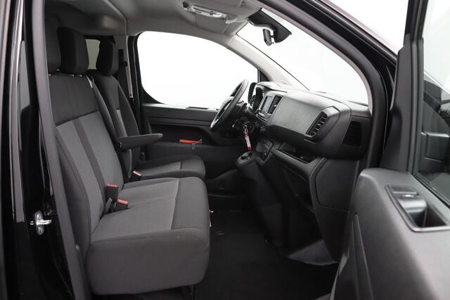 Toyota PROACE Long Worker DC 2.0 D-4D Live | Trekhaak | Dubbele Cabine | Automaat | Lichtmetalen Velgen | Apple Carplay | Treeplanken | Glasslook |